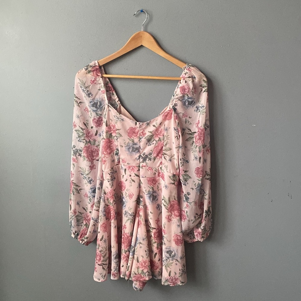 Floral High Waisted Romper🌸 - Picture 5 of 10